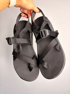 Chaco Black Strappy Sandals Adjustable Buckle Mens 10